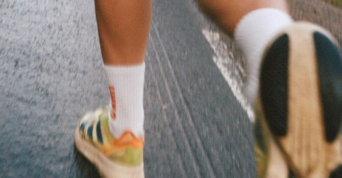 How Good (and Bad) Footwear Affects Your Spine image